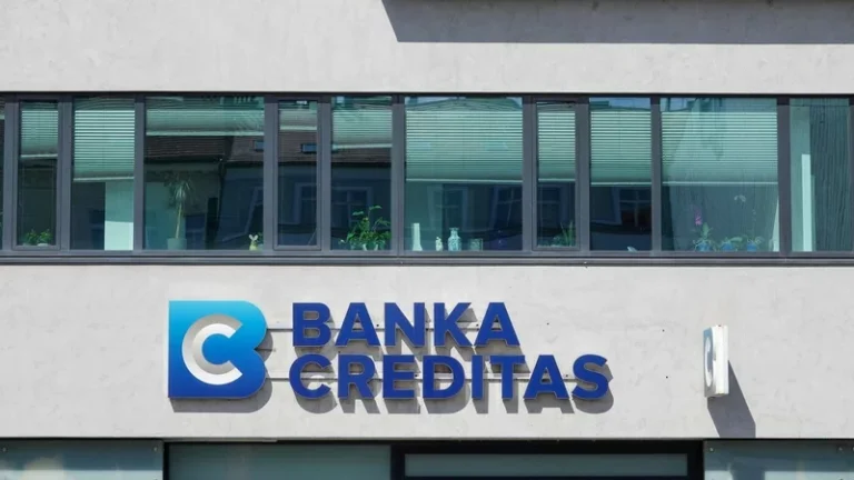 Banka Creditas drží v šachu České kryptofirmy, tie už sa zase boja o svoje bankové účty